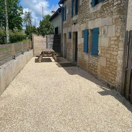 Au Coeur Du Marais Mouille *